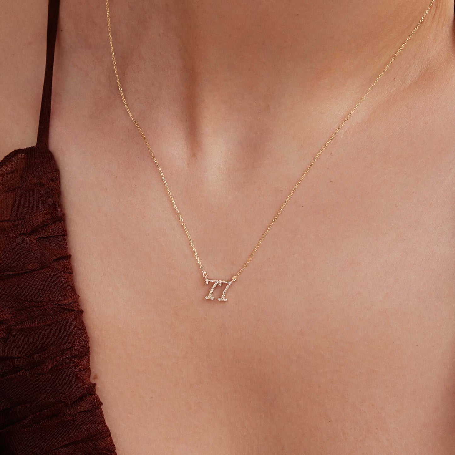 Collier numéro personnalisé diamant en or massif 585