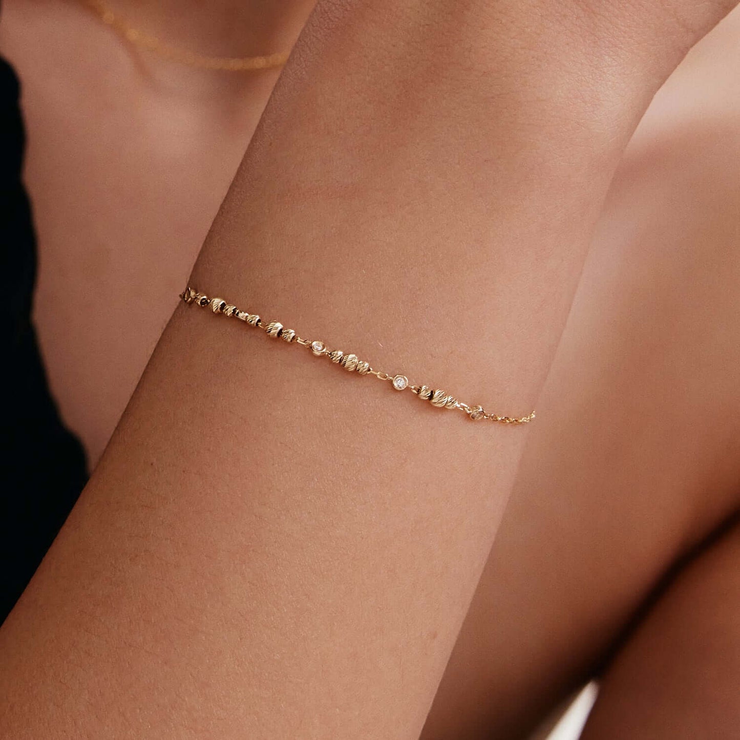 Diamond Pearl Station Bracelet in 585 Solid Gold