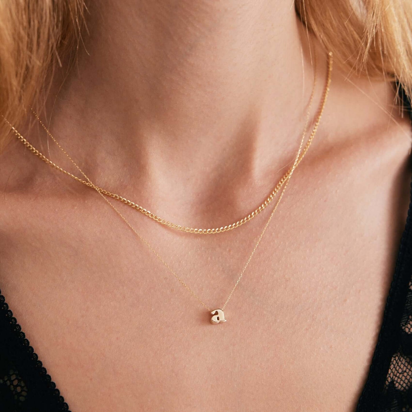 Mini necklace with small initial letter in 585 solid gold