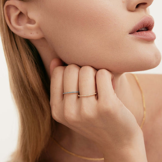 Bague empilable pleine éternité avec pierre de naissance en or massif 18 carats