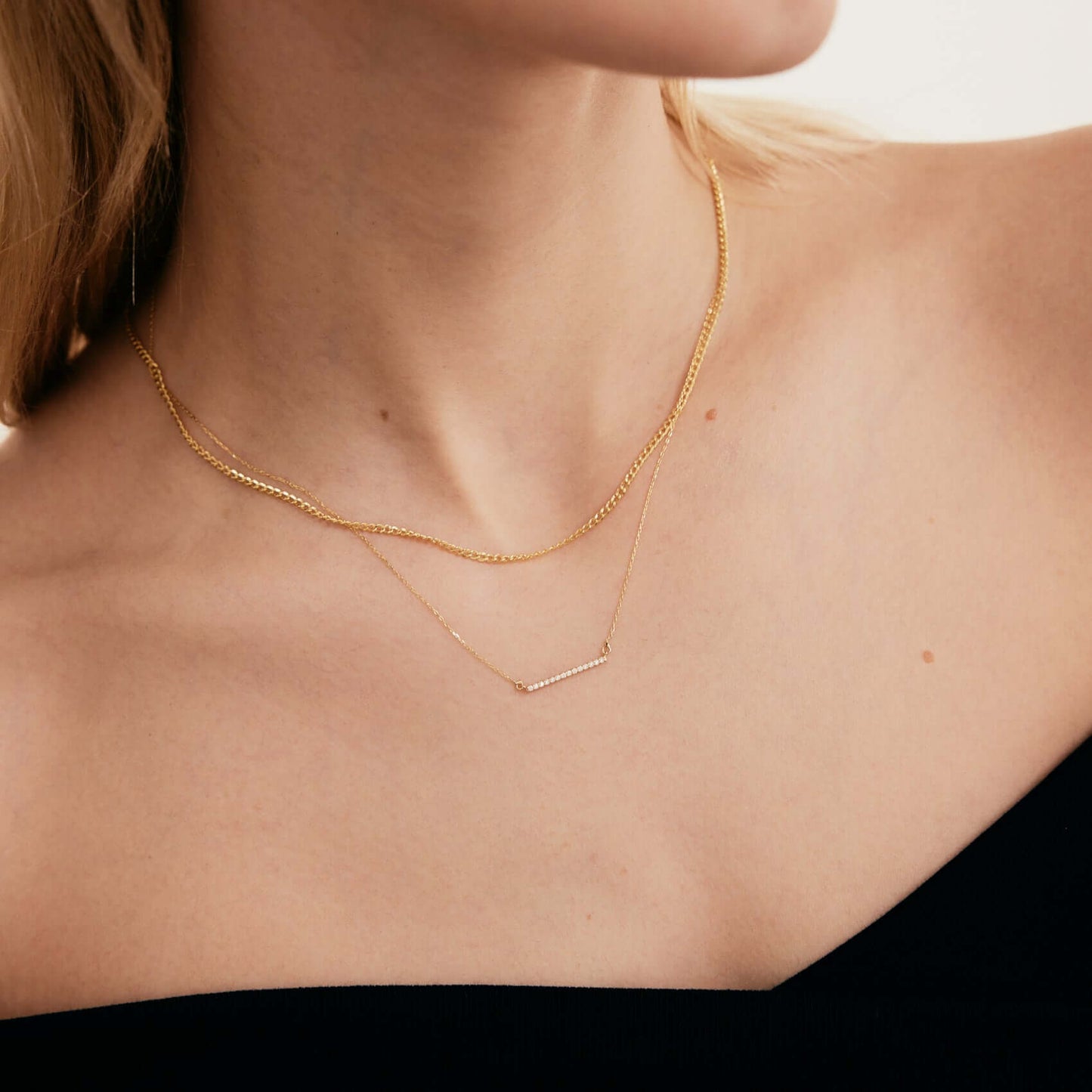 Collier barre pavé de diamants en or massif 585