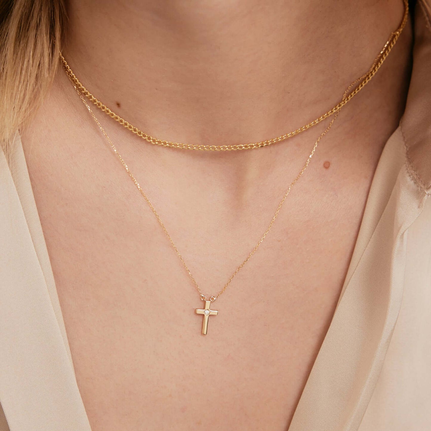 Diamond Solitaire Cross Necklace in 585 Solid Gold
