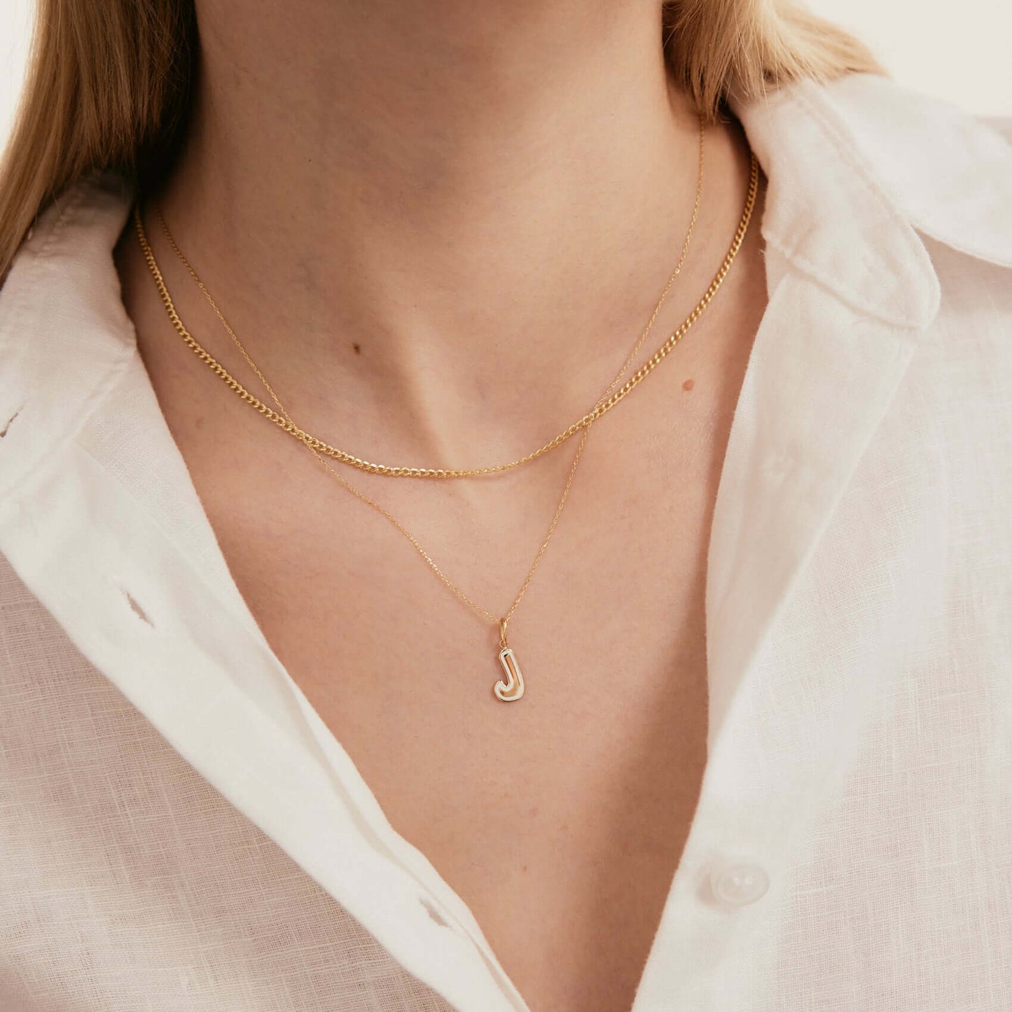 Email Puff initial necklace in 585 solid gold
