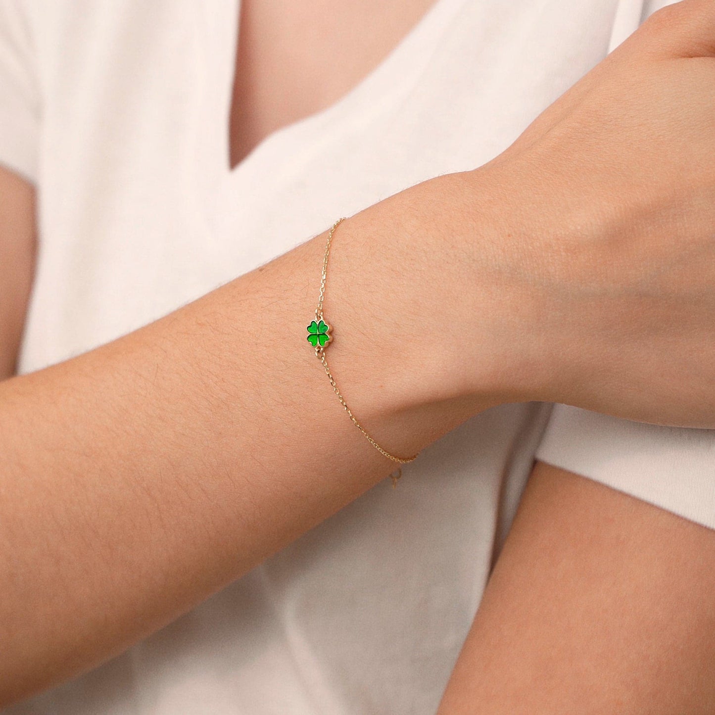 Green cloverleaf bracelet made of 585 solid gold