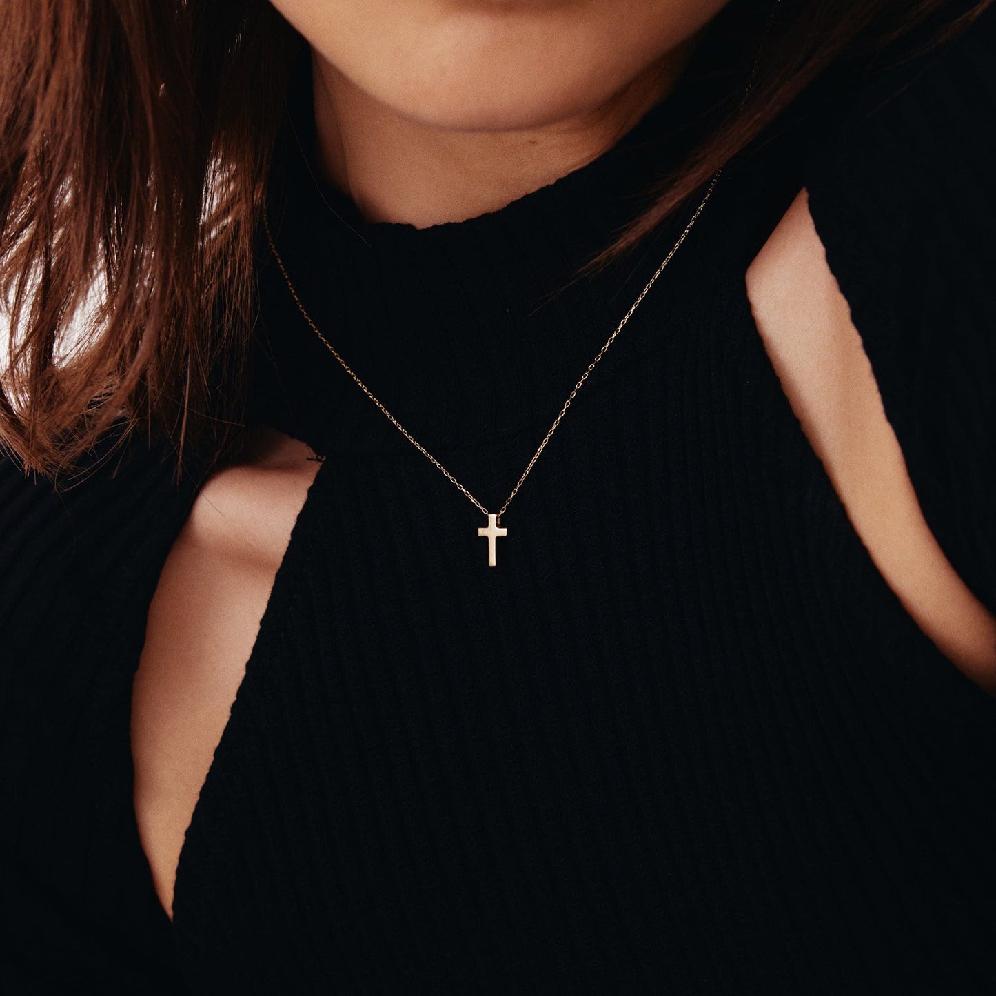 Tiny cross necklace made of 585 gold