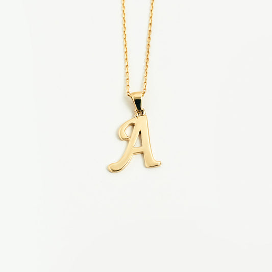 Necklace with delicate letter pendant in 585 gold
