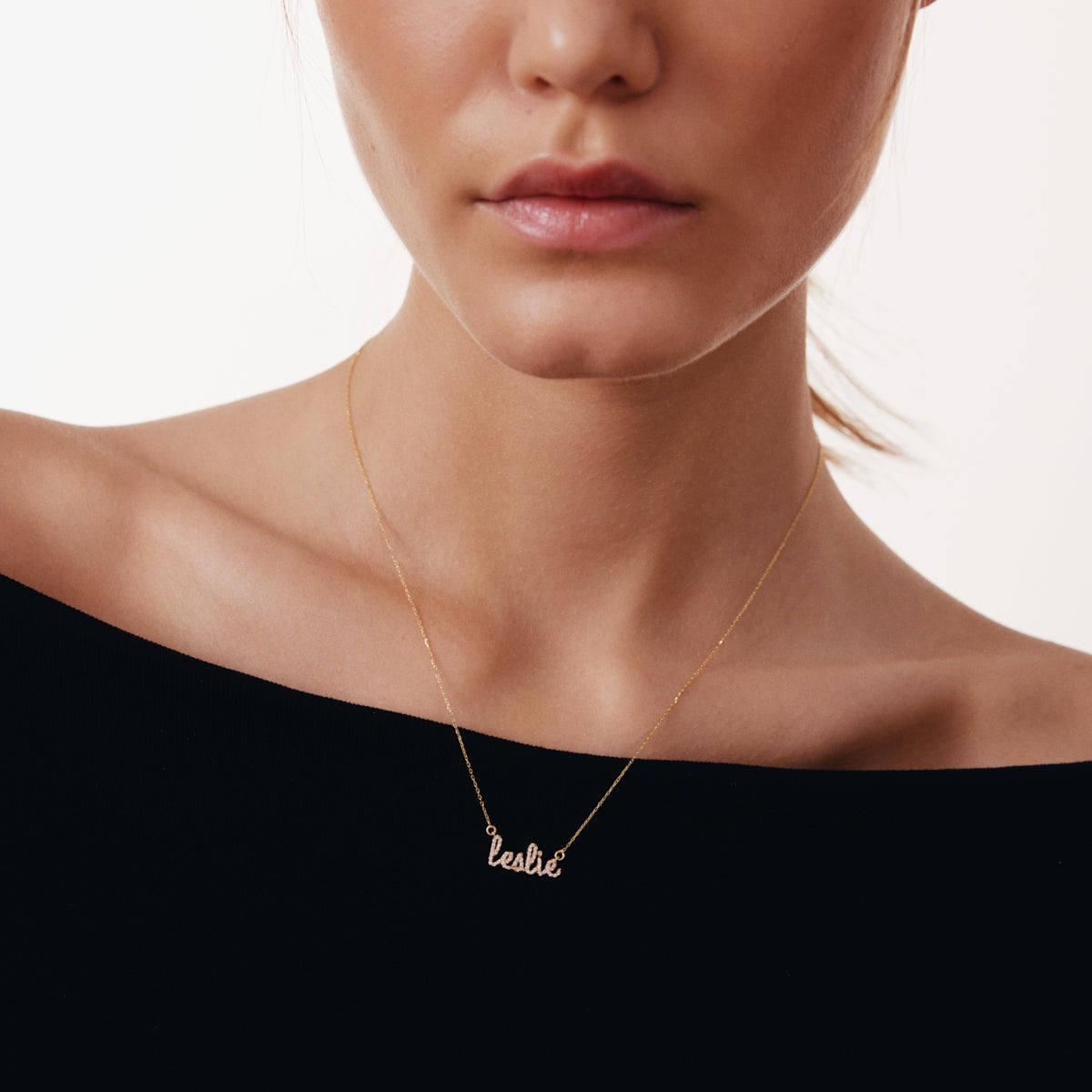 Collier prénom diamant cursif en or 585