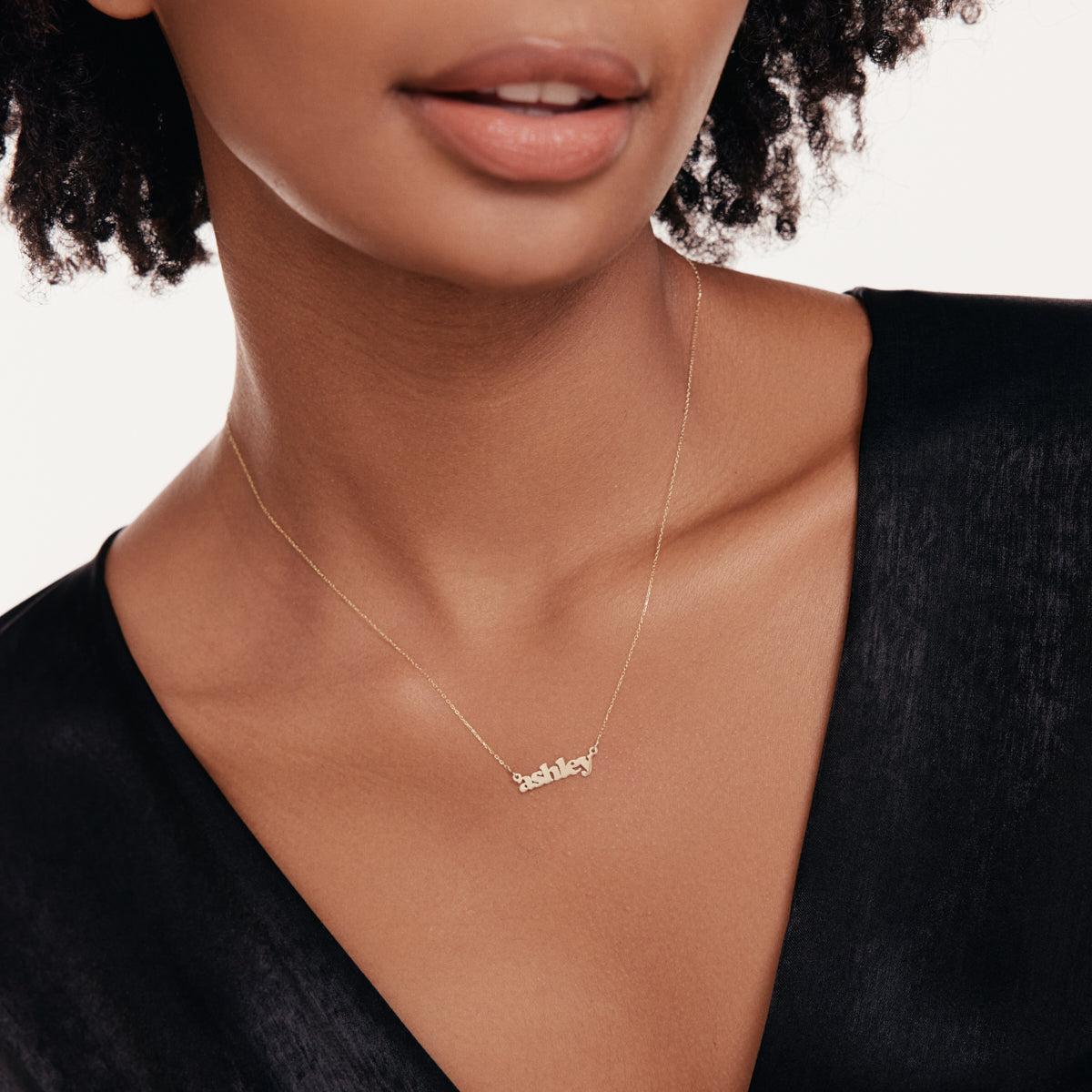 Dainty necklace with name made of 585 gold