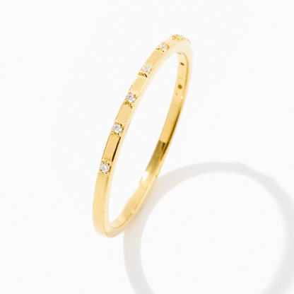 Minimalistischer Diamant-Ehering