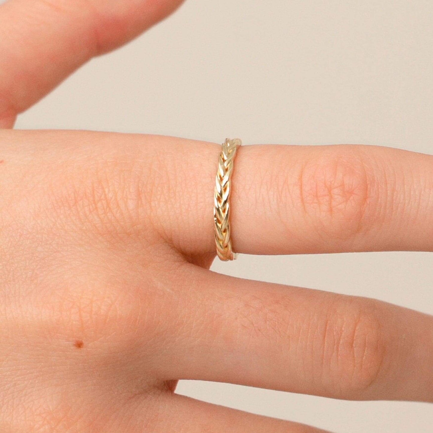 Bague bandeau torsadé en or massif 585