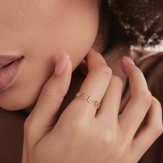 Bague empilable Wave en or massif 585