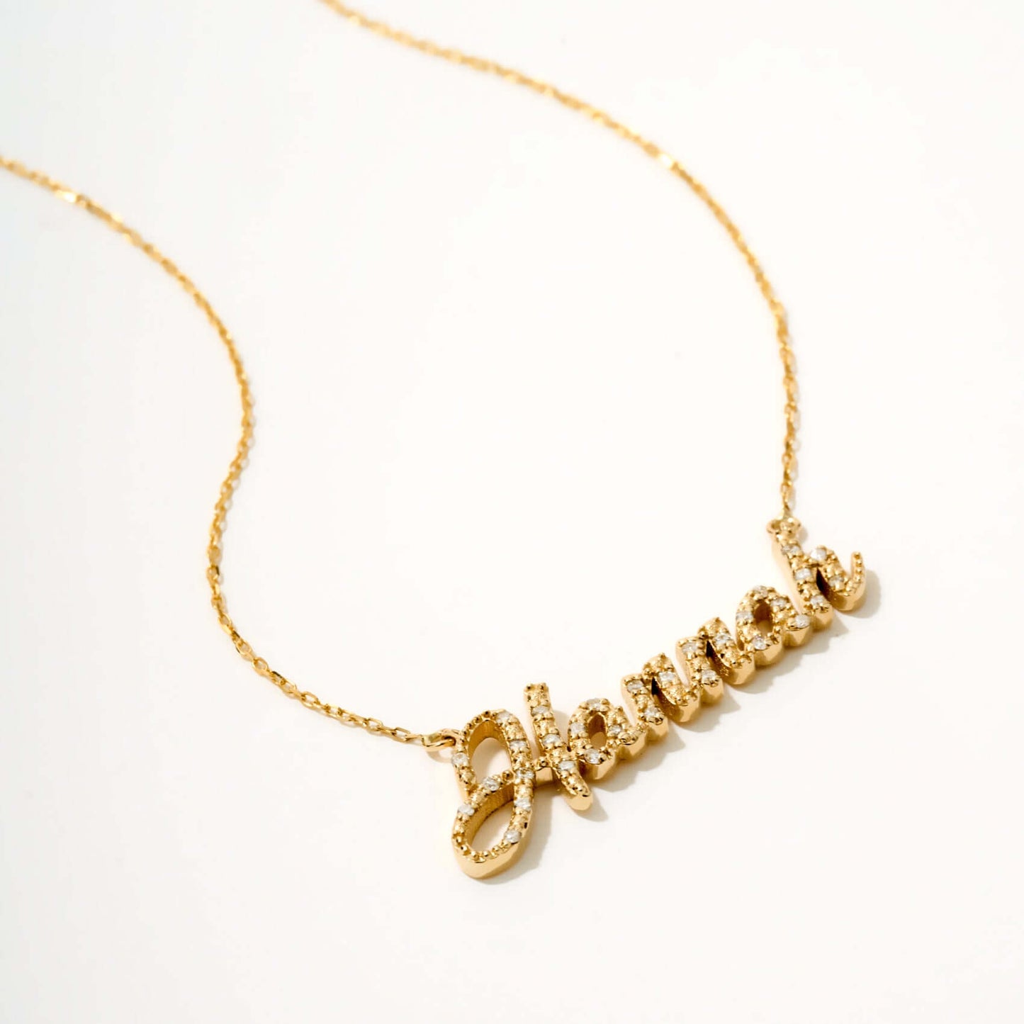 Collier nom avec pavé de diamants en or massif 585