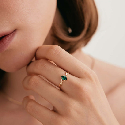 Ivy Birthstone Ring in 585 Solid Gold