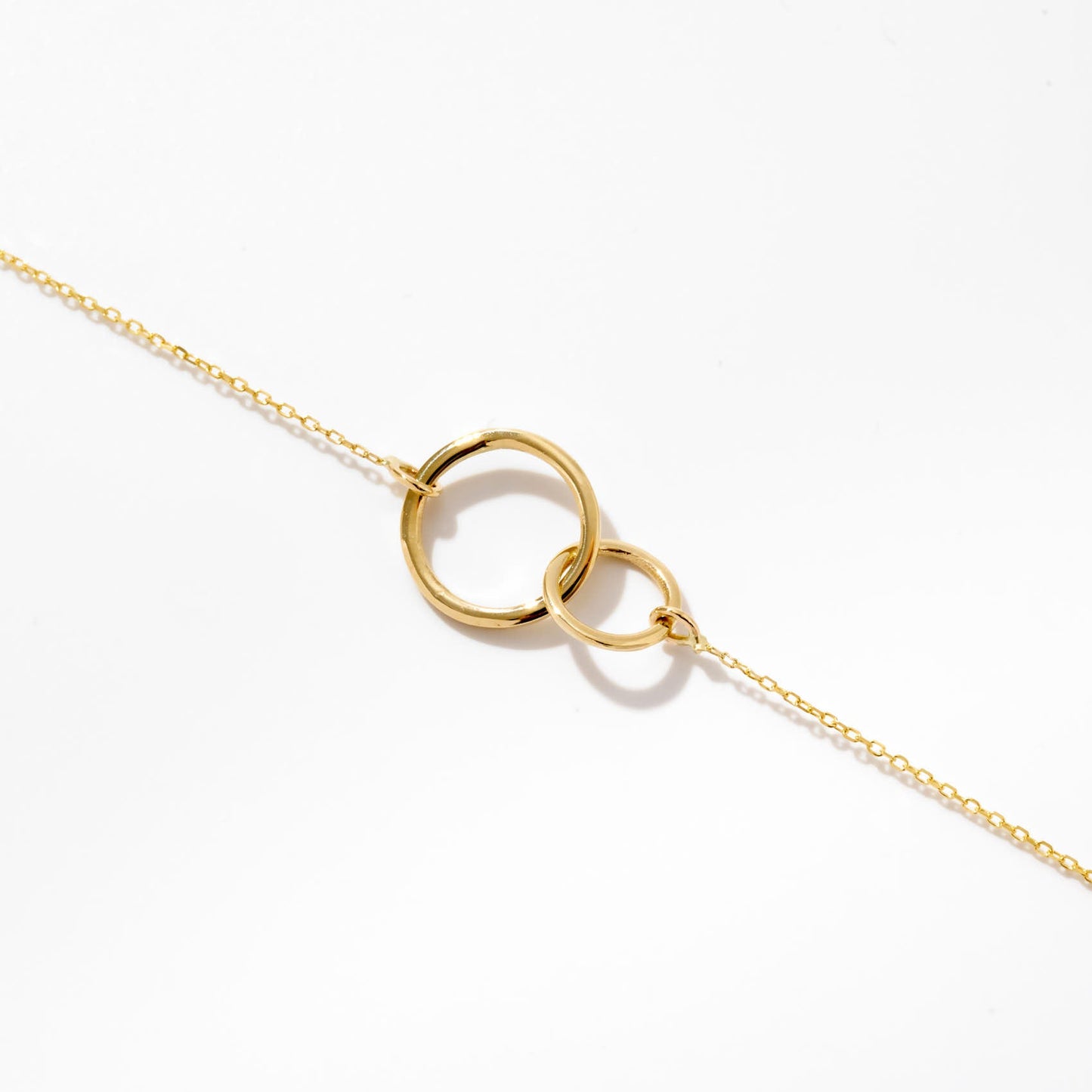 Collier cercles entrelacés en or massif 585