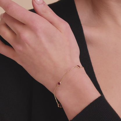 Ruby Station Armband
